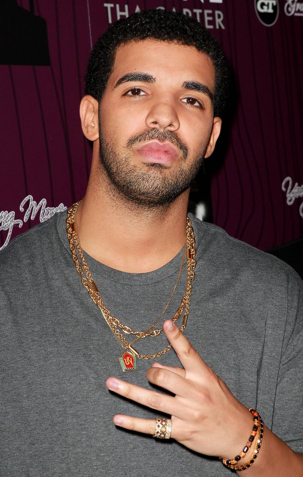 Drake drakkardnoir TWEET Image 23 from Tweets of the Week 8 29 9 2 BET