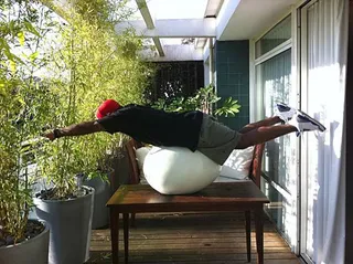 Big Boi - Big Boi using the planking position to work out his core.(Photo: Twitpic)