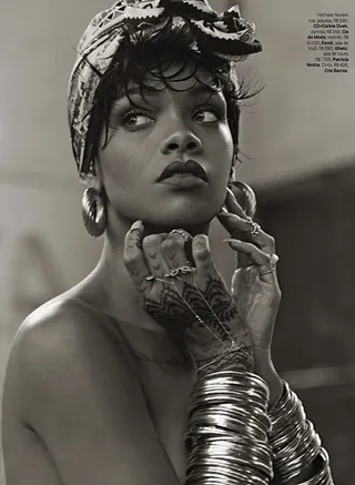 Chic and Sweet - This look is proof that gold hoops and a turban belong at the top of everyone's vacation travel essentials. Very chic.(Photo: Rihanna via Instagram)