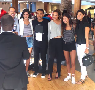 Loyal to the Fans - Chrissy Teigen and John Legend were seen with fans in Los Angeles.(Photo: BG020/Bauer-Griffin/GC Images)