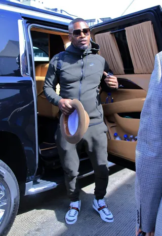 Leaving LA - Jamie Foxx was swagged out at Los Angeles Airport while departing the City of Angels.(Photo: Cathy Gibson, PacificCoastNews)