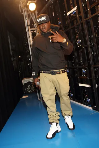 Kiss the Game Hello - Recording artist Jadakiss chillaxing backstage. (Photo: Bennett Raglin/BET/Getty Images for BET)