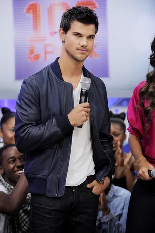 Swag - Taylor Lautner puts on his Zoolander look at BET's 106 &amp; Park. (Photo: John Ricard / BET)