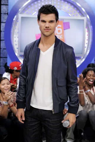 Eye Candy - Taylor Lautner melts hearts at BET's 106 &amp; Park. (Photo: John Ricard / BET)