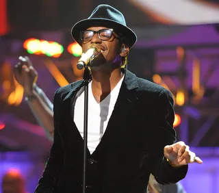 /content/dam/betcom/images/2011/11/Shows/Soul-Train-Awards/111711-shows-soul-train-awards-rehearsals-lloyd.jpg