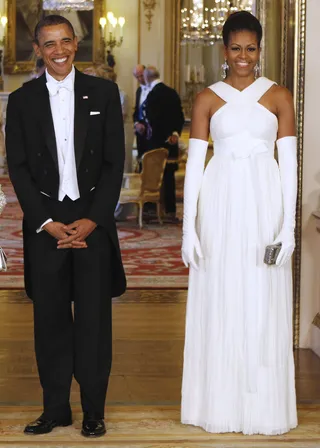 Banquet - The Queen of England hosted a lavish welcoming banquet Tuesday evening at Buckingham Palace for the president and first lady.(Photo: AP Photo/Larry Downing, Pool)