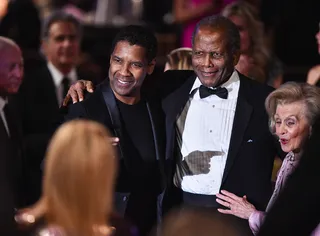 010722-celebs-sidney-poitier-moments-5-denzel-washington.jpg