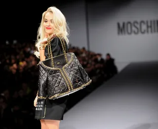 Werk! - Rita Ora&nbsp;struts down the runway at the Moschino 2014 Fall/Winter Womenswear show during Milan Fashion Week in Milan. (Photo: Jacopo Raule/Getty Images)