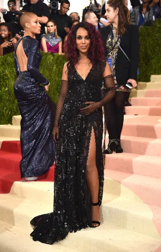 635160125LB00697_Manus_x_Ma