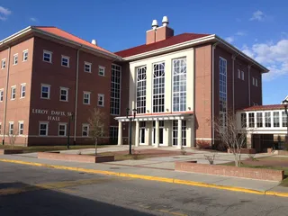 /content/dam/betcom/images/2013/04/National-04-01-04-15/040213-national-hbcu-review-South-Carolina-State-university-campus-leroy-hall.jpg