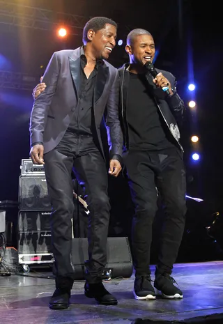 Powerhouses - Kenny "Babyface" Edmonds and Usher performed onstage at the 11th Annual Jazz in the Gardens Music Festival in Miami.(Photo: Mychal Watts/Getty Images for Jazz in the Gardens)