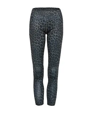 Vie Active Rockwell 7/8 ($98) - Black leopard leggings in anti-microbial compression fabric? Don’t mind if we do!&nbsp;(Photo: Vie Active)