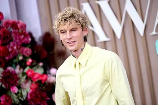 061125-celeb-mgk