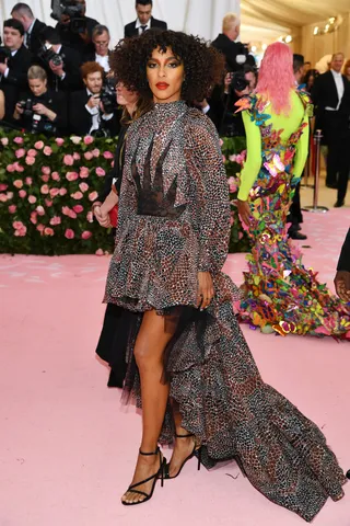 Megalyn Echikunwoke in&nbsp;Giambattista Valli - (Photo: Dimitrios Kambouris/Getty Images for The Met Museum/Vogue)&nbsp;