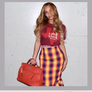 Beyoncé&nbsp;@beyonce - Orange&nbsp;you jealous of Bey's baggage? The shade is a beautiful sunburnt orange and roomy enough for long summer days.  (Photo: Beyonce via Instagram)