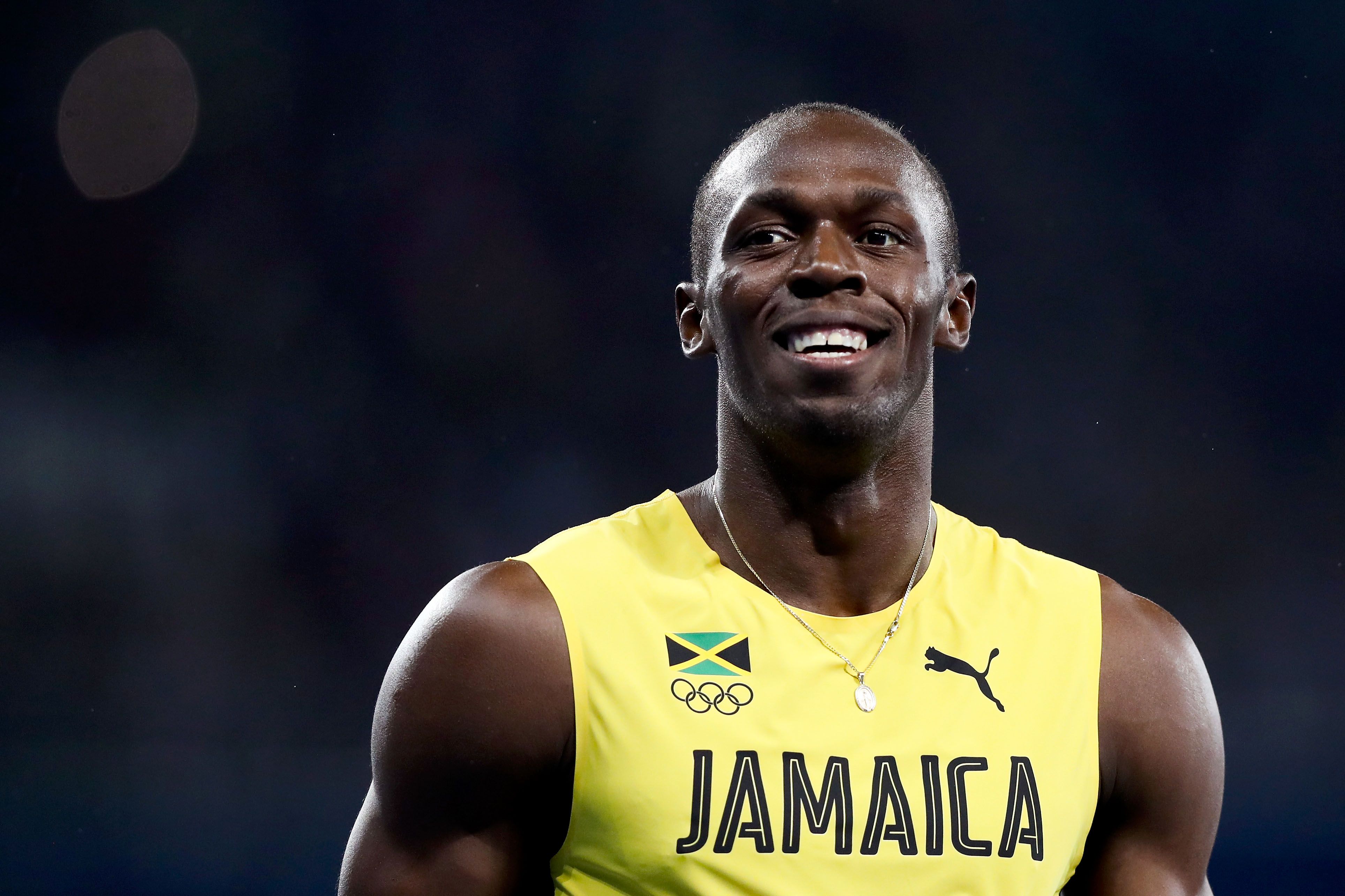 RIO DE JANEIRO, BRAZIL - AUGUST 18:  Usain Bolt of Jamaica celebrates winning the Men's 200m Final on Day 13 of the Rio 2016 Olympic Games at the Olympic Stadium on August 18, 2016 in Rio de Janeiro, Brazil.  (Photo by Ezra Shaw/Getty Images)