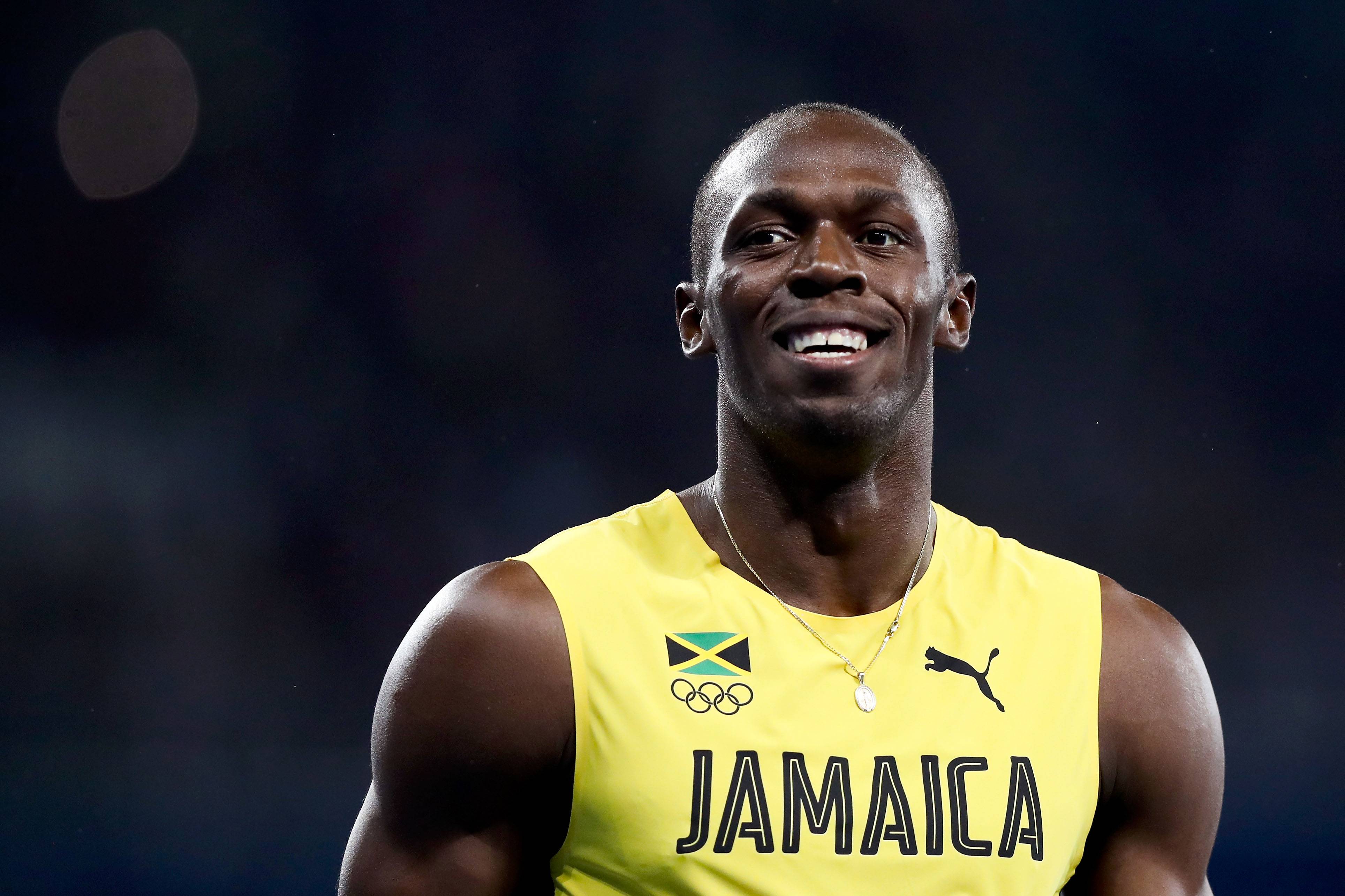 RIO DE JANEIRO, BRAZIL - AUGUST 18:  Usain Bolt of Jamaica celebrates winning the Men's 200m Final on Day 13 of the Rio 2016 Olympic Games at the Olympic Stadium on August 18, 2016 in Rio de Janeiro, Brazil.  (Photo by Ezra Shaw/Getty Images)