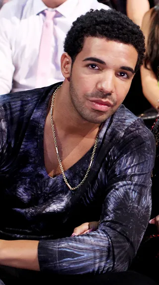 Drake @Drake - Tweet: "Did nobody catch the gold bullion dance in the Started From The Bottom video? Gold bars? In the hands? While dancing? Nobody?? Never mind."Drake’s a little salty that his fans missed his dance moves in his new video.&nbsp;(Photo: B.Dowling/WENN.com)