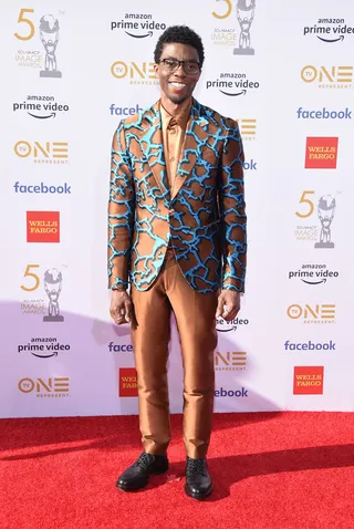 Chadwick Boseman In Versace&nbsp; - (Photo: LISA O'CONNOR/AFP/Getty Images)