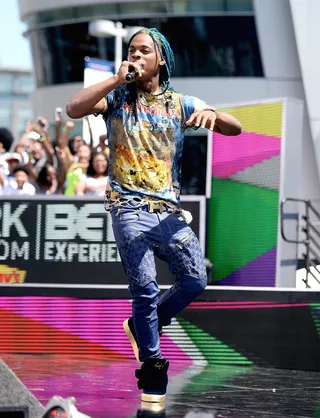 Dae Dae Lets Us Know "Wat It Mean" - Recording artist Dae Dae from Atlanta performs onstage during 106 &amp; Park Live sponsored by Denny's &amp; M&amp;M's during the 2016 BET Experience at Microsoft Square. We enjoyed rocking out with him.&nbsp;(Photo: Matt Winkelmeyer/Getty Images for BET)