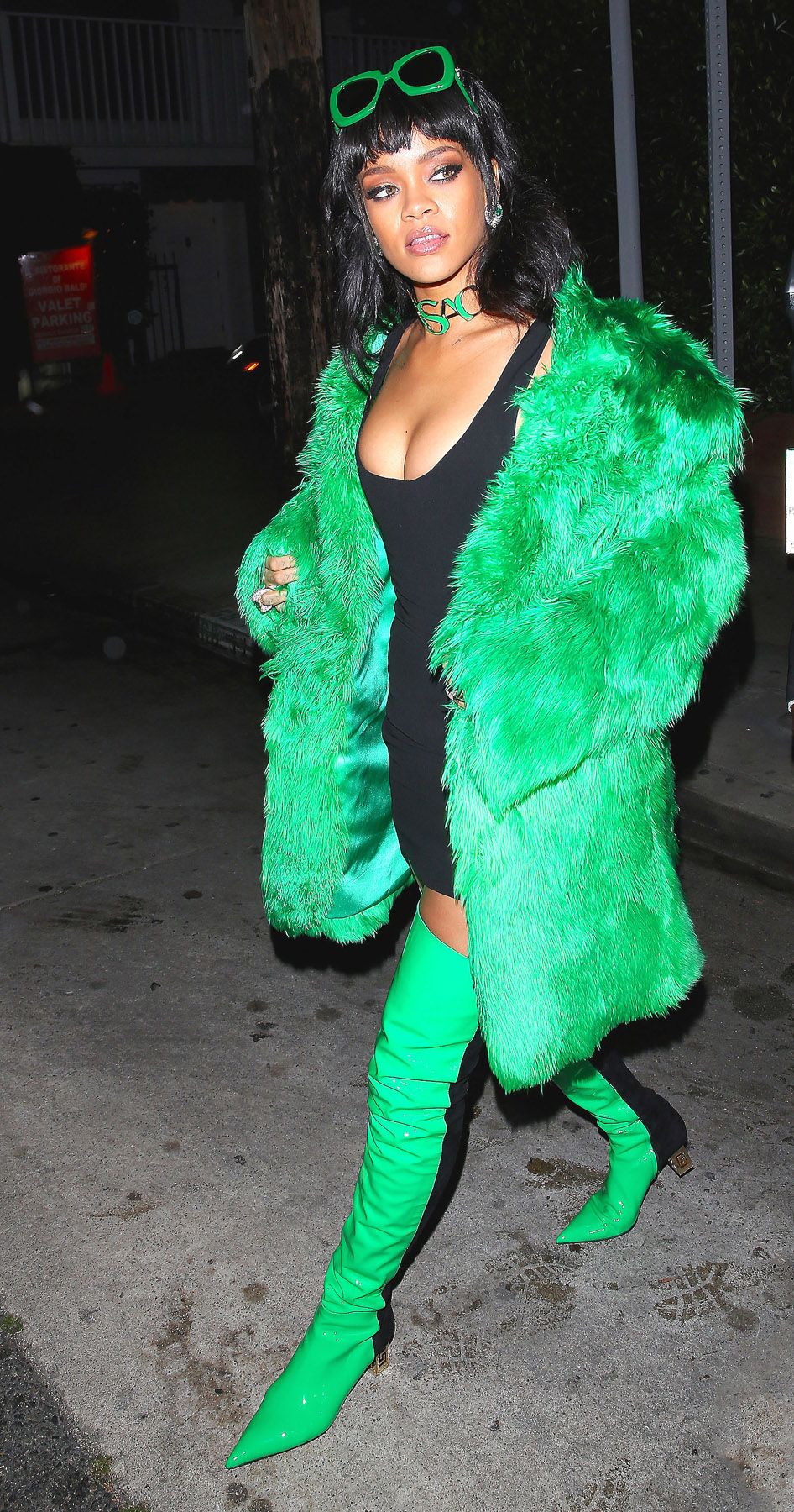Queen Rih - Rihanna leaves - Image 32 from Out and About: Zoe Saldana ...