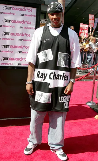 Carmelo Anthony - The baller uses his jersey to show his musical love for the singer who is honored during the awards later that evening.(Photo: Jeffrey Mayer/WireImage.com/Getty Images)