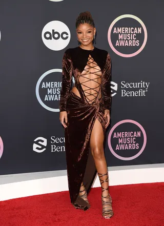 112221-style-celebrities-who-wowed-us-at-the-2021-american-music-awards-halle.jpg