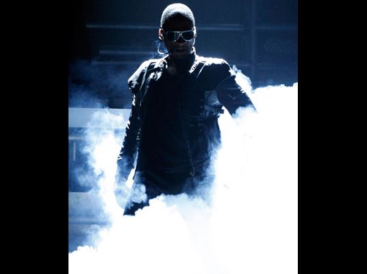 Moving More than Just - Image 5 from Usher Performs | BET