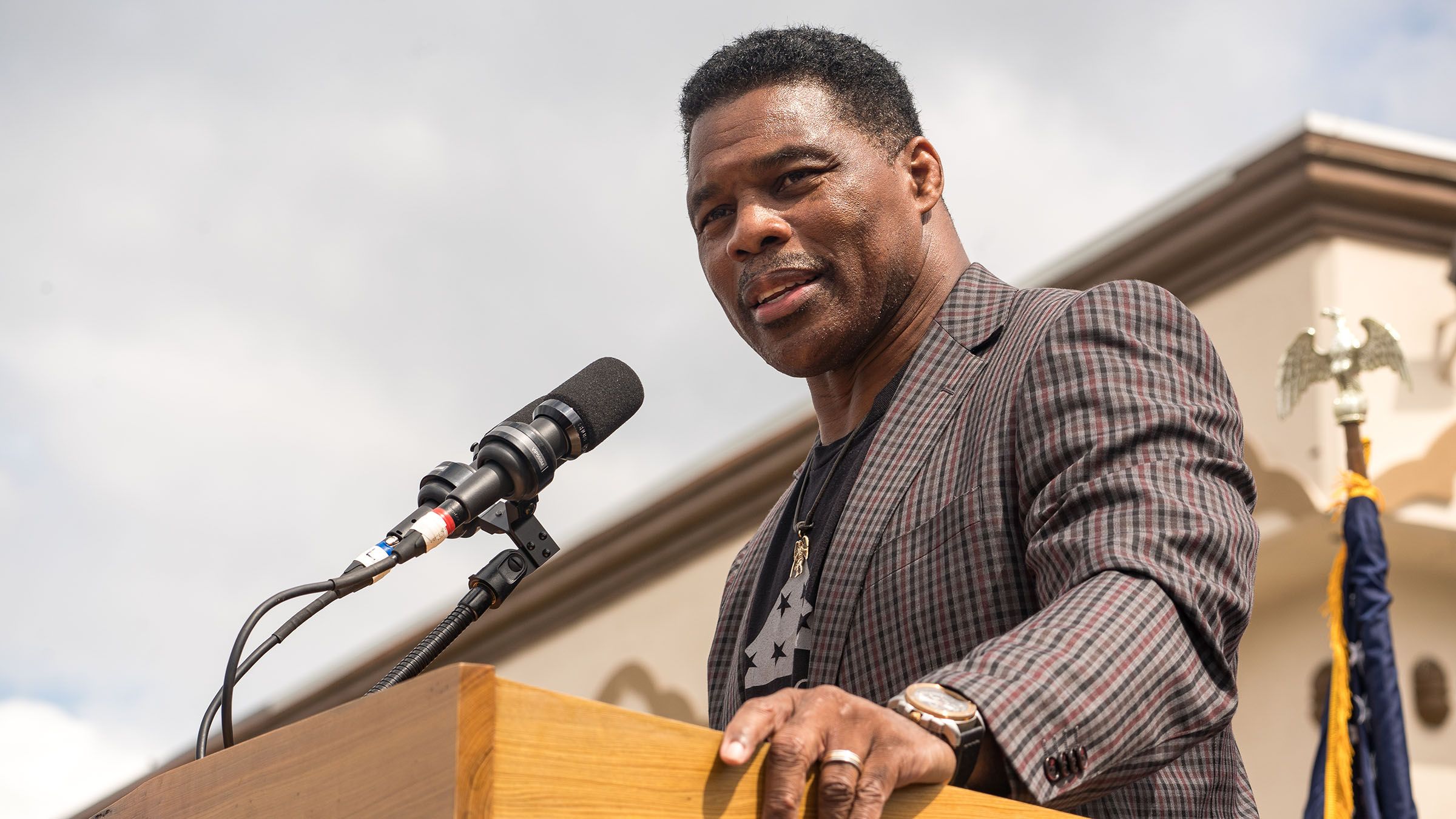 Herschel Walker’s Charitable Donations Are In Question News BET(02)