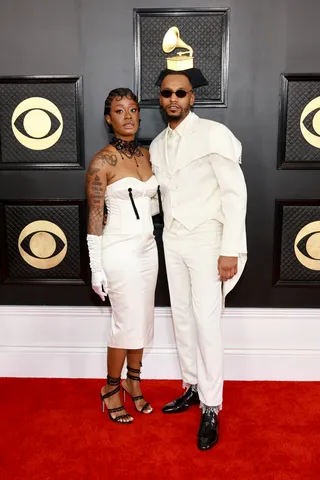 020423-style-grammy-couples-13.jpg