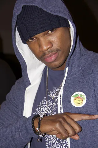 Ne-Yo @NeYoCompound - Tweet: "R.E.D.' Available Now! Put some quality R&amp;B in your life! http://smarturl.it/neyoreditd RT."Ne-Yo launches his fifth studio album.(Photo: The Chamber Group)