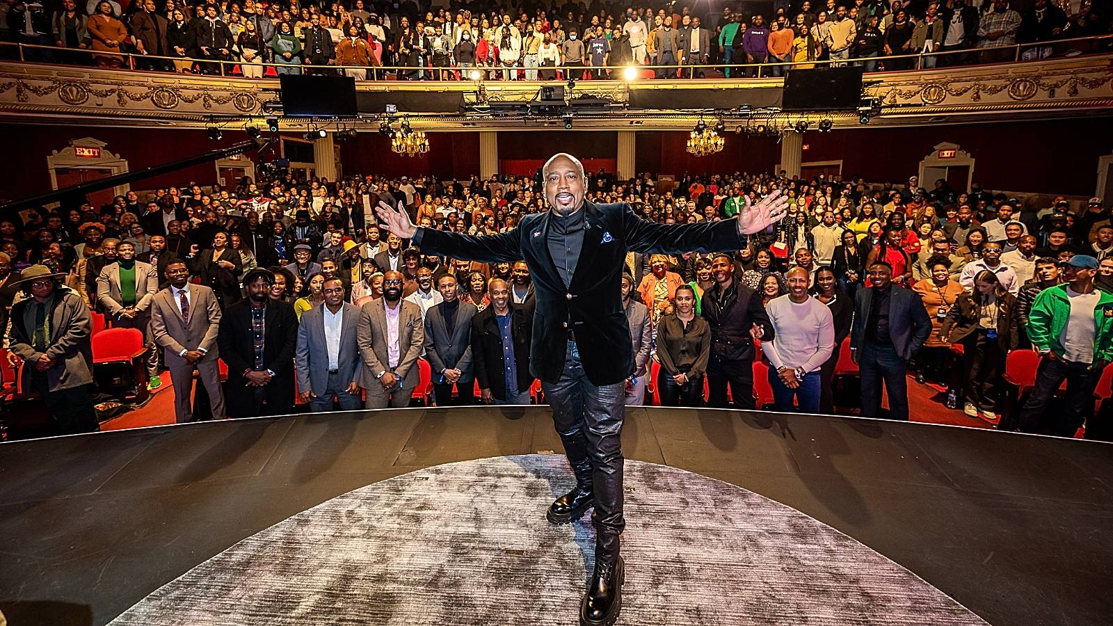 Daymond John with the audience at the 2022 Black Entrepreneurs Day event. 