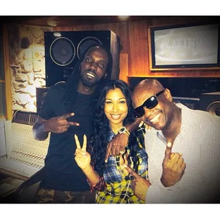 Melanie Fiona @mymflife - &quot;And this is the magic that happens @ platinum sound.&nbsp;@mavadogully&nbsp;x MF coming soon. Xo&quot;Melanie Fiona is collaborating with dancehall artist Movado?!! This is one track we must look out for.(Photo: Melanie Fiona via Instagram)