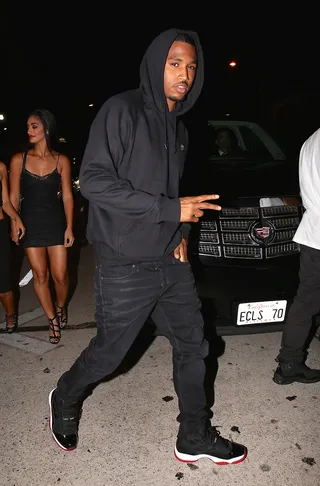 Trigga - Trey Songz&nbsp;goes incognito at Craig's Restaurant in West Hollywood wearing all black — from his hoodie to his jeans and sneakers.(Photo: Devone Byrd, PacificCoastNews)