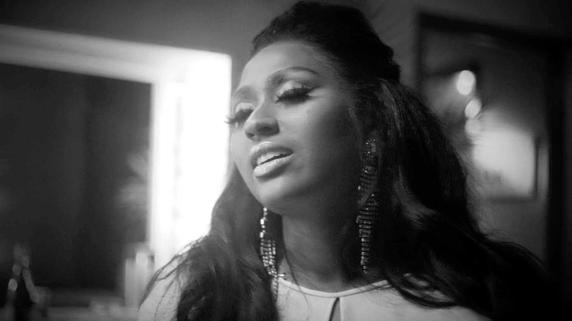 Jazmine Sullivan on the Soul Train Awards 2020.