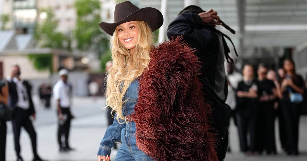 Destiny s Child Reunites During Beyoncé s Cowboy Carter Tour Finale in Destiny s Child Reunites During Beyoncé s Cowboy Carter Tour Finale in