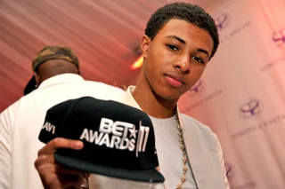 Reppin' for the 2011 BET Awards\r - Rapper Diggy Simmons proudly shows off his 2011 BET Awards hat at the Celebrity Gift Suite Saturday.\r&nbsp;\r(Photo by Valerie Goodloe/PictureGroup)