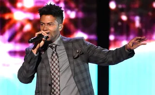 /content/dam/betcom/images/2014/11-2014/Shows/Soul-Train-Awards/110814-shows-sta-show-highlights-eric-benet-performs.jpg