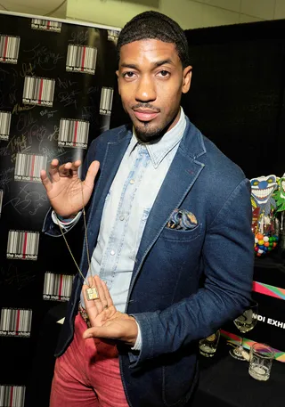 Does Your Chain Hang Low? - Our favorite dapper gentleman Fonzworth Bentley can't help but pose with his new gold-plated neckwear. The chain is the perfect accessory for the man with a mature swagger.(Photo: Amy Graves/BET/Getty Images for BET)