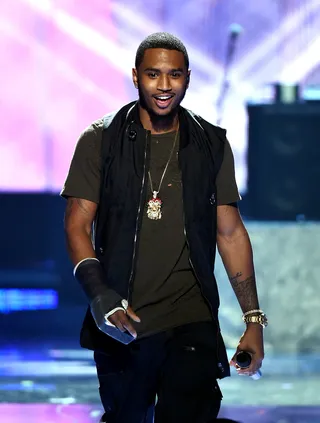 573196663EM404_2015_iHeartR