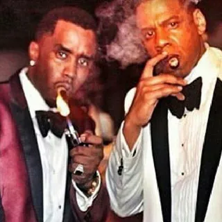Diddy @iamdiddy - What more can we say? This photo is worth a billion dollars.&nbsp;(Photo: Diddy via Instagram)