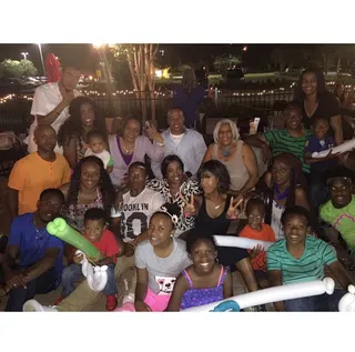 Sevyn Streeter, @7ev - The "I Like It" rapper posted this group pic of her family to wish her fans a Happy Mother's Day.(Photo: Sevyn Streeter via Instagram)