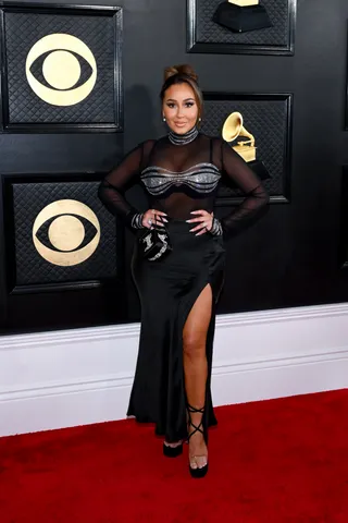 020423-style-65th-annual-grammy-awards-eye-catching-looks-spotted-on-the-red-carpet8.jpg