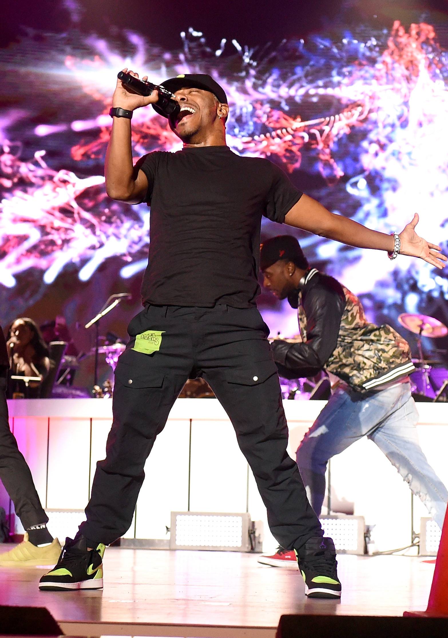 Sisqo Reminds Us Why He's One Of The Princes Of R&amp;B As He Hits Those High Notes. - (Photo: Kevin Winter/BET/Getty Images for BET)&nbsp;