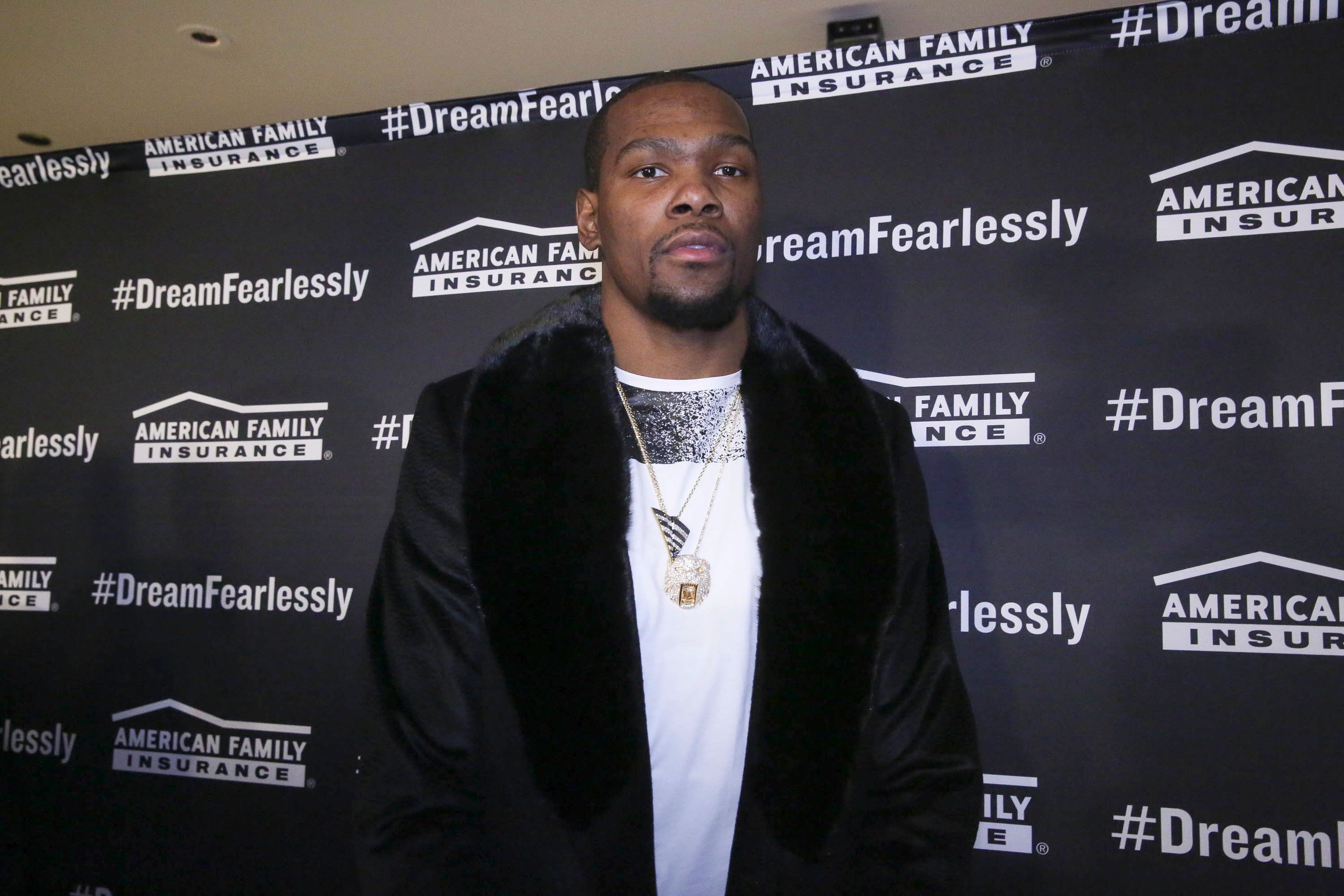 Representing the Roc - - Image 20 from Out and About: NBA All-Star ...