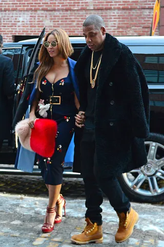 New York's Finest - Jay Z and Beyoncé ditch their limo for a stroll around Downtown Manhattan after Kanye West's Adidas Fashion Show. (Photo: Manuel Munoz, PacificCoastNews)