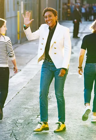 Fab in LA - Robin Roberts is seen at Jimmy Kimmel Live&nbsp;in Los Angeles.(Photo: RB/Bauer-Griffin/GC Images)&nbsp;