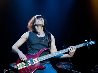 /mobile/vh1_mobilepreview/flipbooks/Thumbnails/top5bass/05rudysarzo.jpg