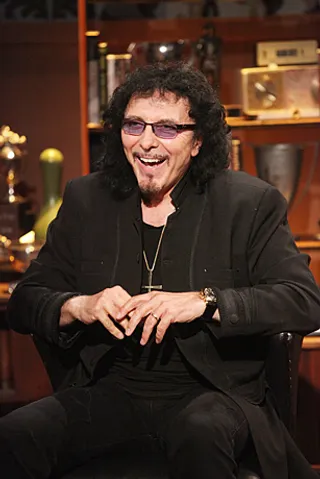 /sitewide/flipbooks/img/shows/that_metal_show/onset_with_tony_iommi/9.jpg