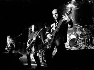 /mobile/vh1_mobilepreview/flipbooks/Shows/thatmetalshow/Top_5/2.jpg